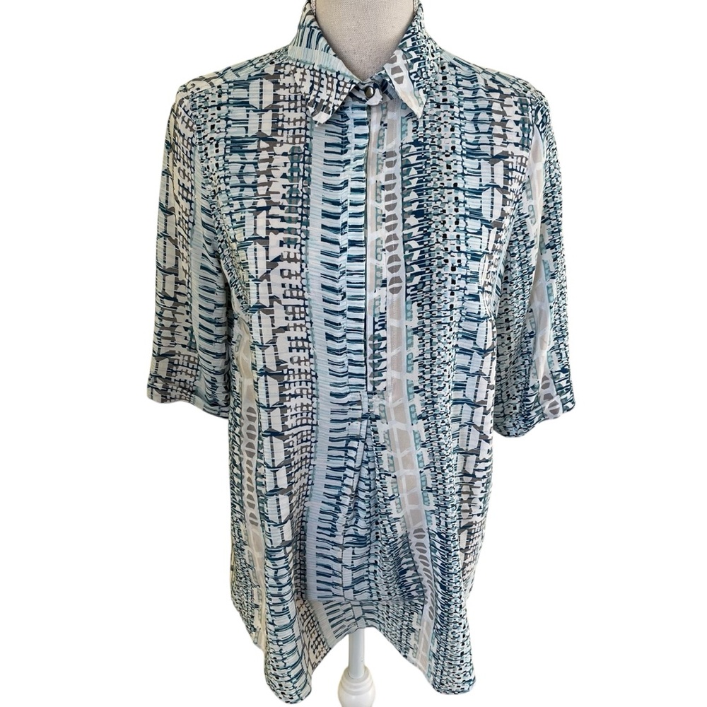 Tyler Boe Blue/White Abstract Patterned Silk Short Sleeve 3/4 Button-Up Blouse
